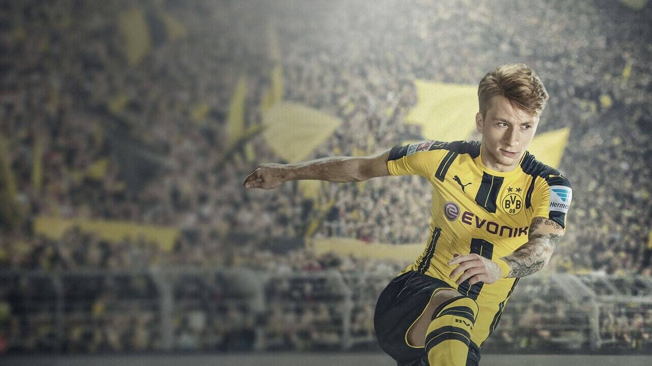 FIFA 17 key art